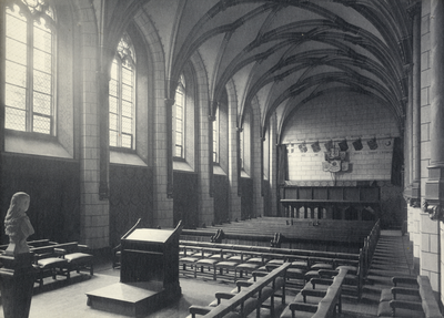 221784 Interieur van het Groot Auditorium van het Academiegebouw (Munsterkerkhof 29) te Utrecht.N.B.: In 1912 is de ...
